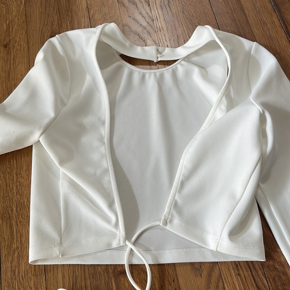 Backless white Zara top - Picture 3 of 3